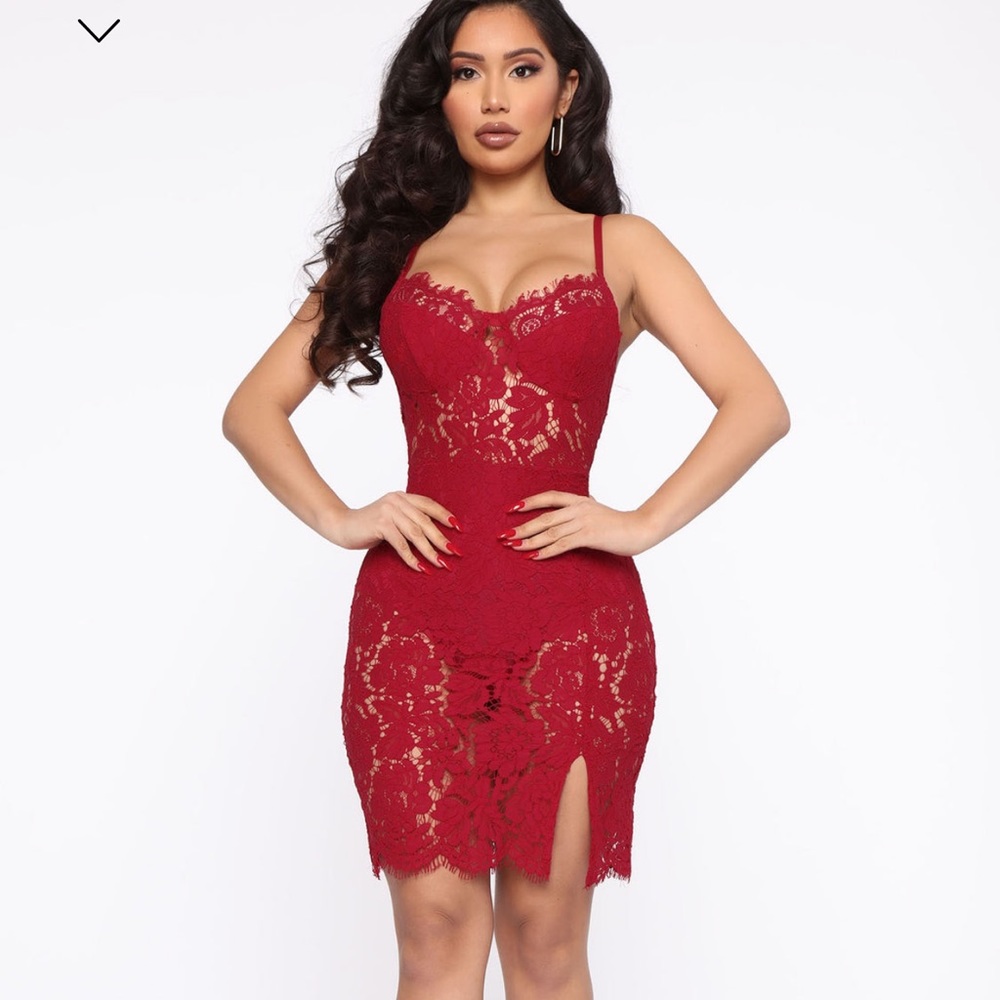 Dropping Hints Lace Dress- Burgundy